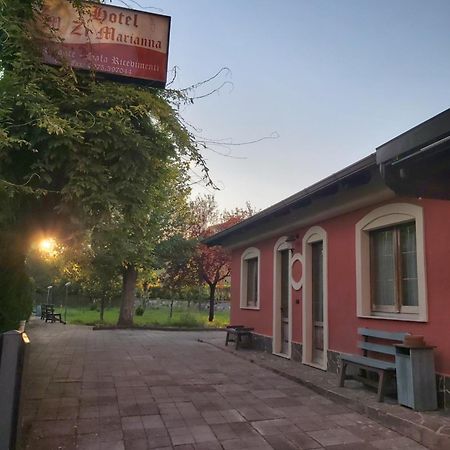 Hotel Zi Marianna Pertosa Exterior foto