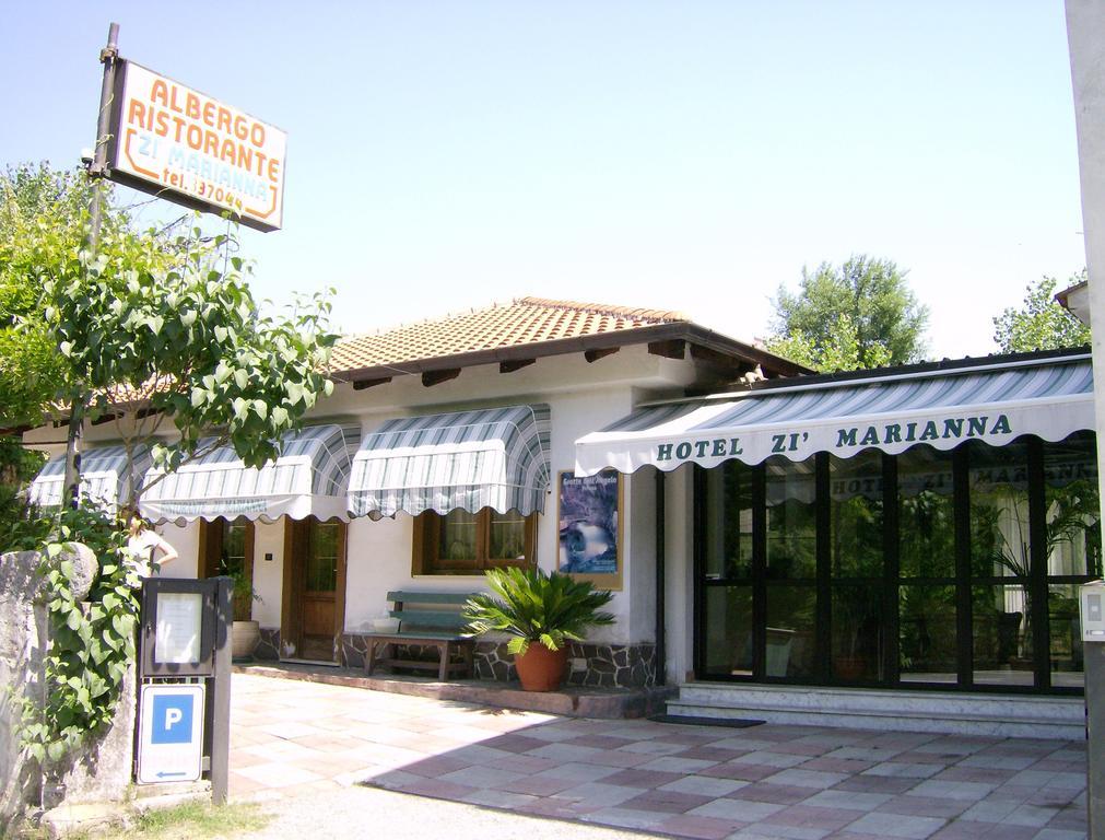 Hotel Zi Marianna Pertosa Exterior foto